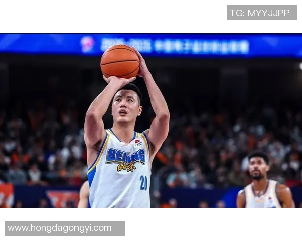 翟晓川：从篮球场上的拼搏者到生活中的奋斗者，探索他的成长与蜕变之路