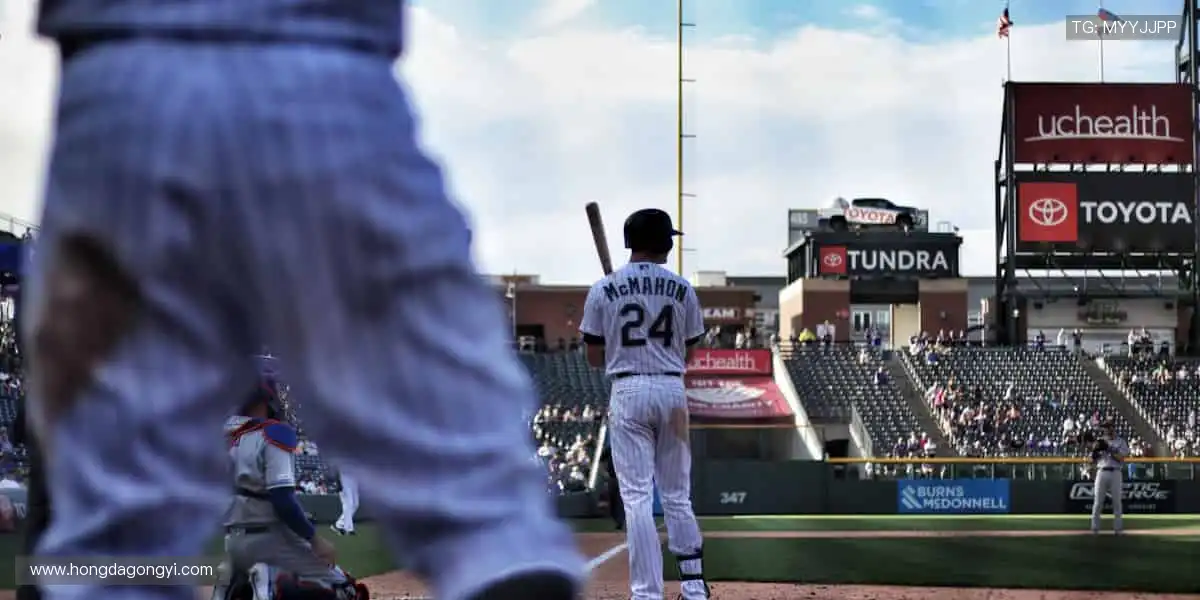 🎮用潮流诠释热爱，周边产品让运动精神融入生活！